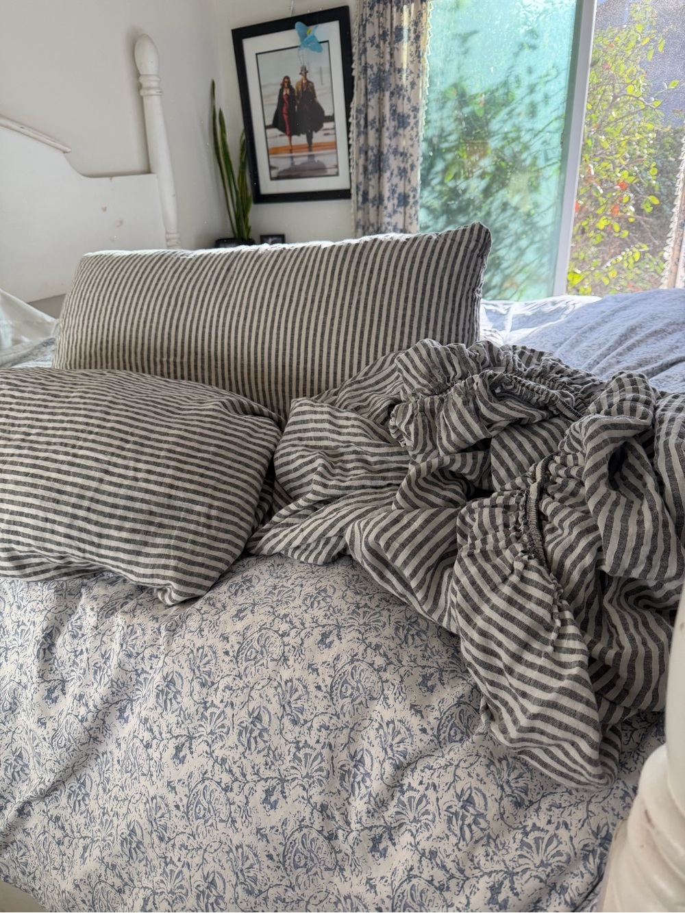 Brooklinen farmhouse linen Gray and White duvet & fitted sheet & pillow cases